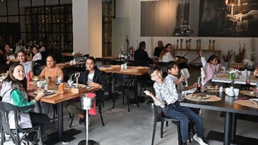 Lider Topaloğlu’ndan Gençlik Orkestrası’na yemek