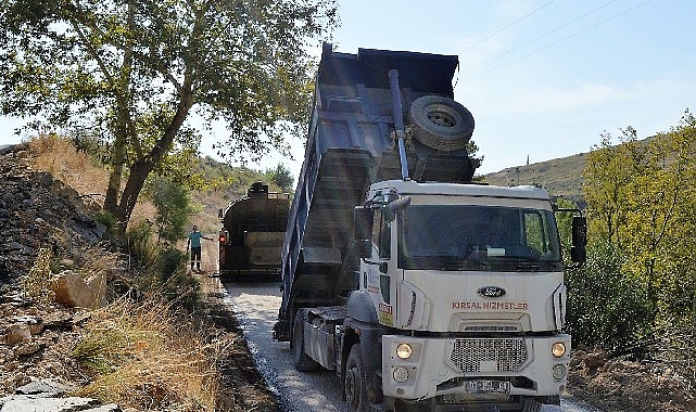 Manavgat Güzelyalı ve Değirmenli  küme yolunda asfalt çalışması 