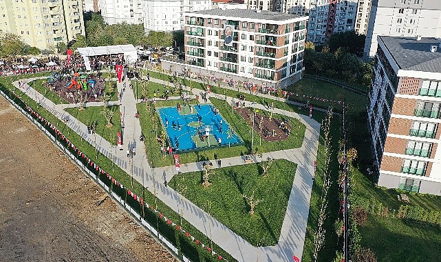 Rekor müddette tamamlanan “9 Eylül 100. Yıl Parkı” açıldı