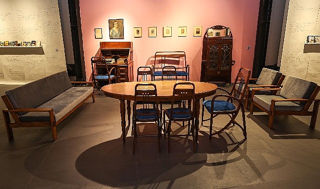 Tomris Uyar’ın dünyası bu stantta