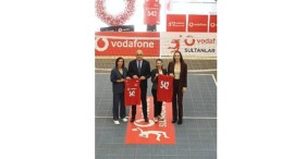 Vodafone’dan “dünya duysun biz burdayız” paneli