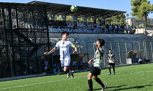 Yenişehir Belediyesi U16 Futbol Ekibi namağlup önder