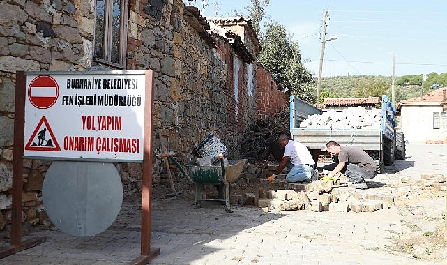 Yol imal seferberliği burhaniye’de devam ediyor