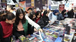 13. Antalya Kitap Fuarı’na  öğrencilerden ağır ilgi