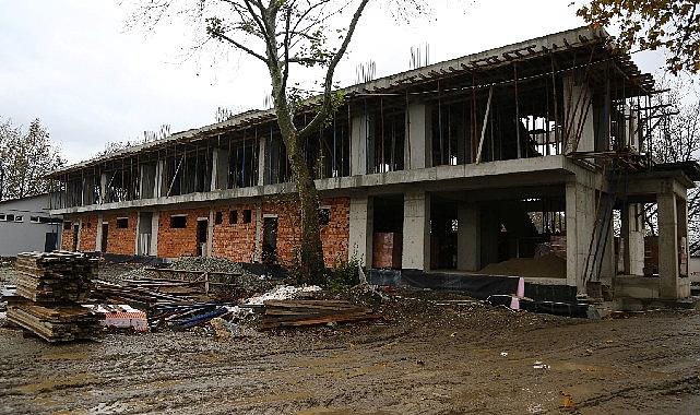 Başiskele Yakup Altun Stadı yenileniyor