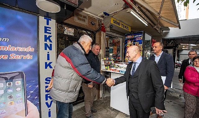 “Bu el ele veriş çok kıymetli” İzmir’de selzedelere birinci takviye ödemesi yapıldı