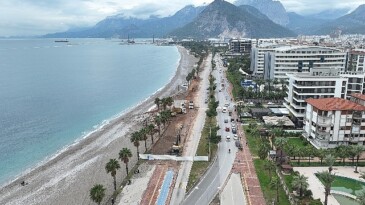 Büyükşehir Belediyesi ‘Konyaaltı Kıyısı Boğaçayı Köprüsü-Liman Kavşağı Ortası Etraf Düzenlemesi Projesi’ni başlattı