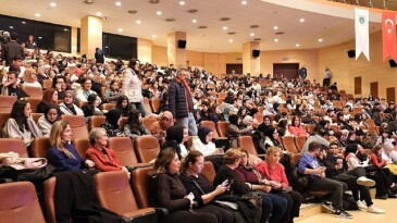 Büyükşehir’den KOÜ’lü gençlere manalı sinema gösterisi