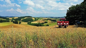 Büyükşehir’in gübre takviyesine üreticilerden ağır ilgi