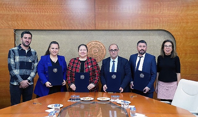 Ege Üniversitesi ve Bayraklı İlçe Ulusal Eğitim Müdürlüğü ortasında yaygın eğitime yönelik iş birliği