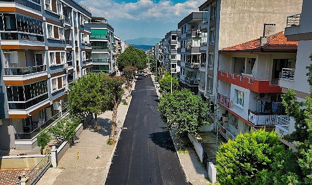 Gaziemir’in yollarında ağır çalışma