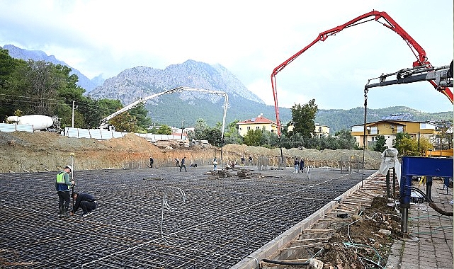 Göynük kapalı pazar yerinde beton dökümü başladı