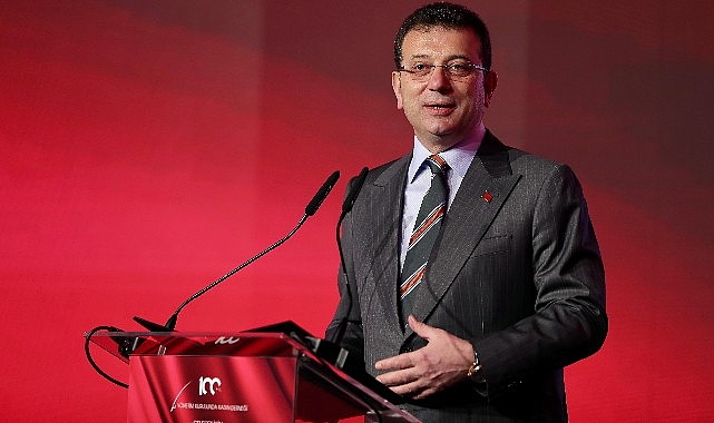 İmamoğlu: Gelecek, muhakkak bayanın gücüyle aydınlanacaktır