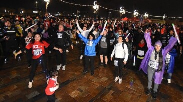 İzmir en uzun gecede koşt