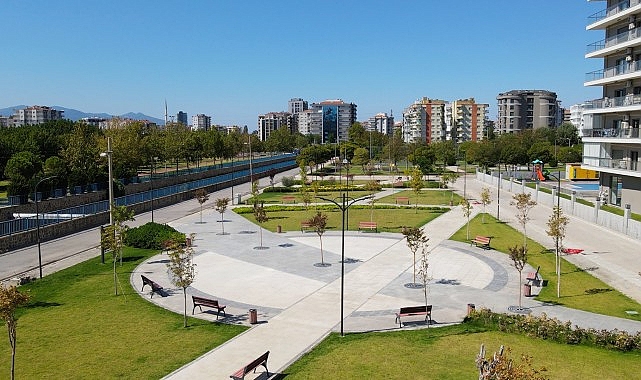 İzmir’in en hoş parkları Bayraklı’da