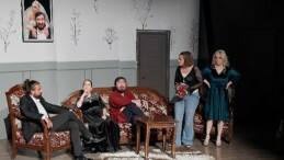 Kent Tiyatrosu Oyuncularından Kahkaha Tufanı