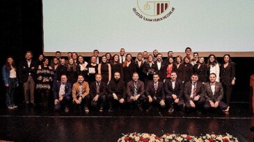 Koç üniversitesi’nin 30.yılında 30 mezun üstün muvaffakiyetleri için ödüllendirildi