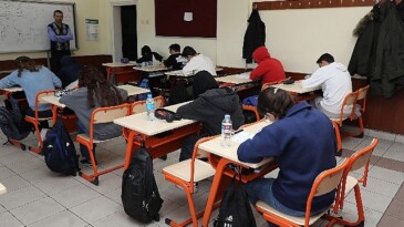 Konya Büyükşehir 86 Bin Öğrenciye LGS ve TYT İmtihanı Yapıyor