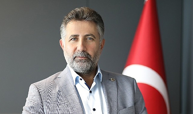 Lider Sandal vites yükseltti: “Yolları ve kaldırımlarıyla daha çağdaş Bayraklı”