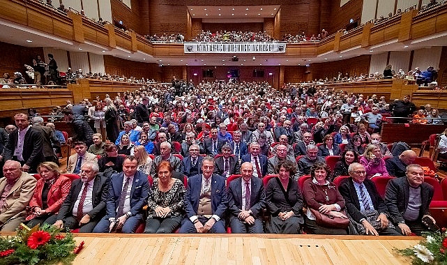 Lider Soyer, 100. Yılda Laik Cumhuriyet, Büyük İzmir Buluşması’ndan seslendi “Yaşasın Cumhuriyet, yaşasın demokrasi”