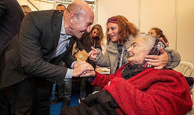 Lider Soyer Karşıyaka Karadeniz Şenliği’ne katıldı “İzmir sizinle güçlü ve geleceğe umutla bakıyor”