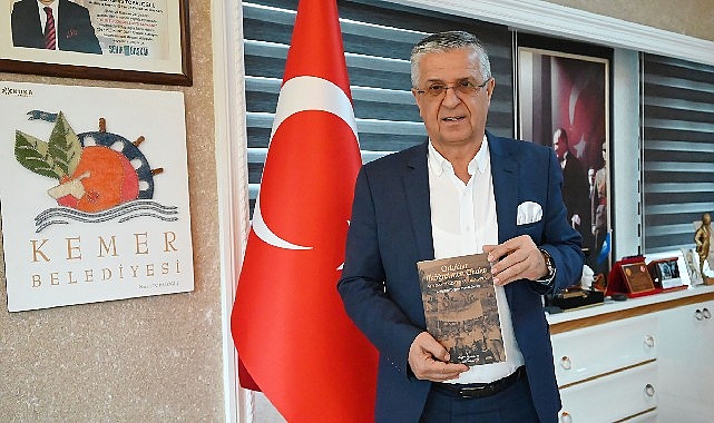 Lider Topaloğlu’ndan öğretmenlere manalı armağan