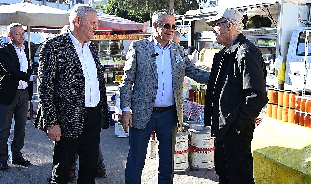Lider Topaloğlu’ndan pazar esnafına ziyaret
