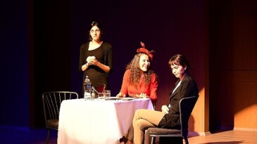 Mümkün Dünyalar oyunu Karabağlar’da