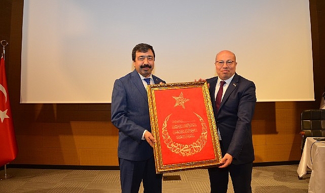 MÜSİAD İzmir Prof. Dr. Saffet Köse’yi Konuk etti