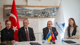 Rusya ve Ukrayna savaşı sırasında imzalanan birinci kontrat İzmir’den İzmir ile Çernivtsi ortasında kardeşlik muahedesi