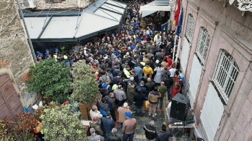 Soyer canlı temas ile emekçilere seslendi