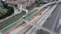 Tramvay sınırı durağına 78 araçlık otopark