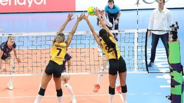 VakıfBank, CEV Şampiyonlar Ligi’nde Pazova’yı 3-1 ile geçti