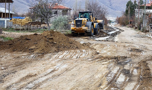 Yahyalı’da yollar asfaltlanmaya hazırlanıyor