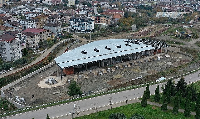 Yeni Gölcük terminalinde çatı imalatı tamam