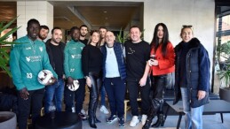 Avrupa ve Türk futbolunun ünlü ismi Nihat Kahveci Kıbrıs’ta Miracle Değirmenlik Spor Kulübü’nü ziyaret etti
