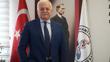 Burhaniye Belediye Lideri Ali Kemal Deveciler yeni yıl hasebiyle bir ileti yayımladı.