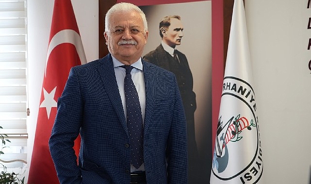 Burhaniye Belediye Lideri Ali Kemal Deveciler yeni yıl hasebiyle bir ileti yayımladı.