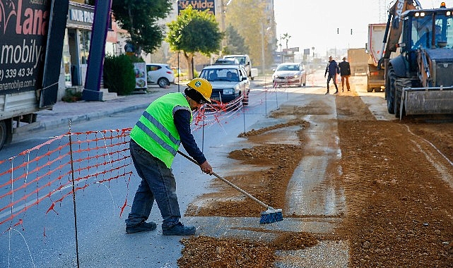 Büyükşehir Belediyesi Varsak’ta eski içme suyu çizgisini yeniliyor