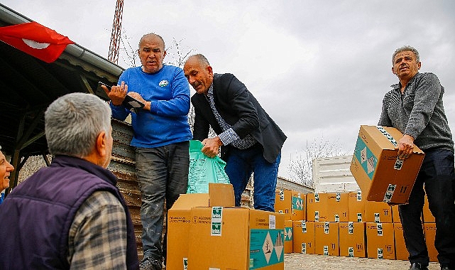 Büyükşehir Belediyesi’nin çiftçiye takviyesi sürüyor