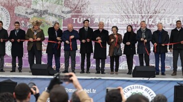 Büyükşehir Muğla’nın Hizmetine Sunduğu 109 Yeni Aracını Tanıttı