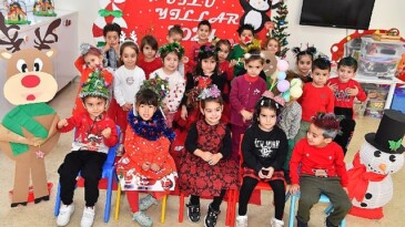 Çukurova’da miniklerin yeni yıl kutlaması