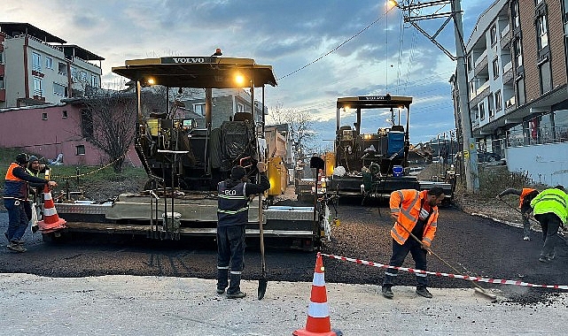 D-130’un trafik yoğunluğunu azaltacak Yunus Emre Caddesinde üstyapı tamamlanma basamağına geldi