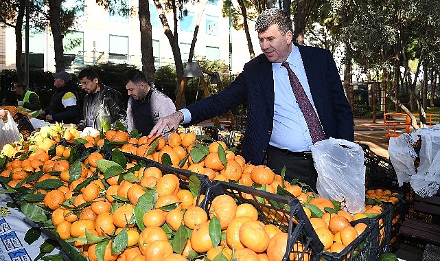 Depremzede çiftçilerin eserleri Kadıköy Dayanışma Pazarı’nda