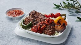 Emirates, 300 yemek tanımından oluşan vegan mutfağına olan talebin %40 arttığını duyurdu