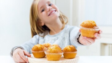 Etiket Okuma Alışkanlığıyla Çocukları Müdafaa Şuurumuzu Artıralım