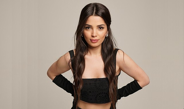 Hoş Oyuncu Banu Karagöz Amerika Yolcusu