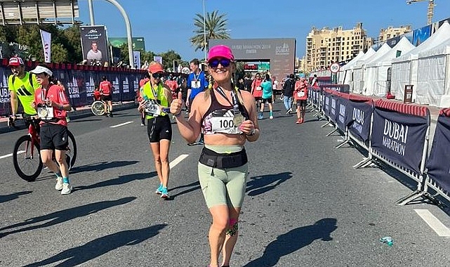 İnegöllü Bayan Sportmen Dubai Maratonunda Koştu