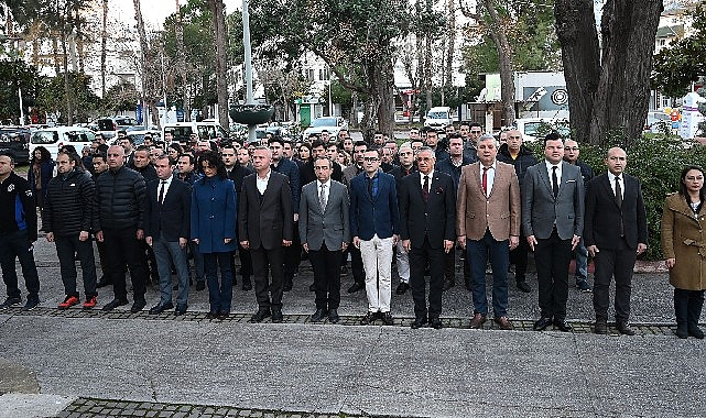 Kemer Belediyesi’nde şehitler için hürmet duruşu