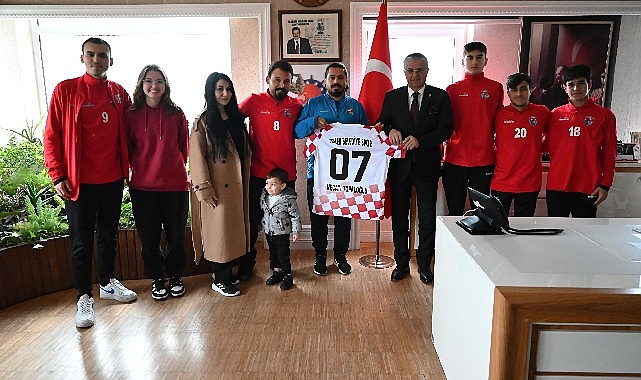 Kemer Belediyespor’dan Lider Topaloğlu’na ziyaret